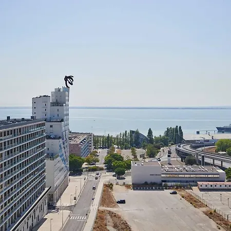 Beautiful River View * Lisboa